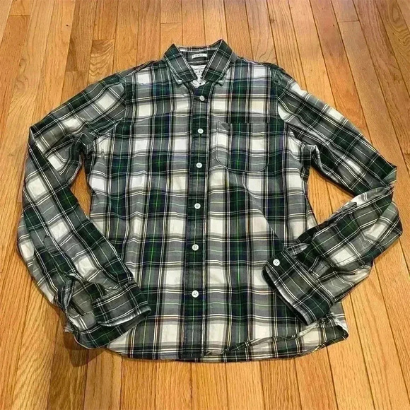 Abercrombie & Fitch Men's Plaid Muscle Fit Button-Up Shirt Size M - Picture 1 of 8